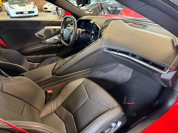 Vehicle Image 23