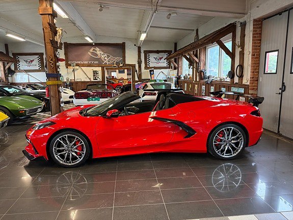 Vehicle Image 24