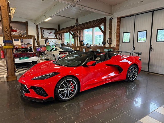 Vehicle Image 25