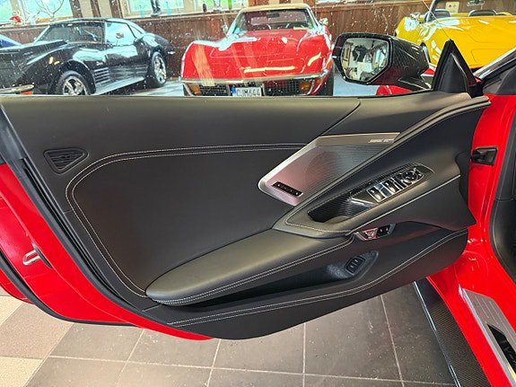 Vehicle Image 22