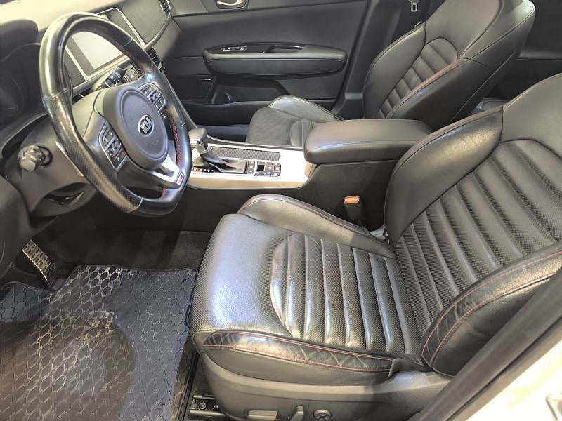 Vehicle Image 6