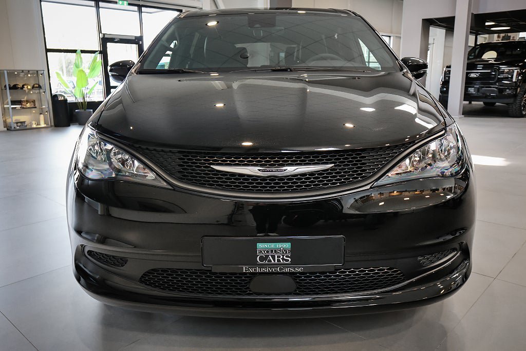 Vehicle Image 7