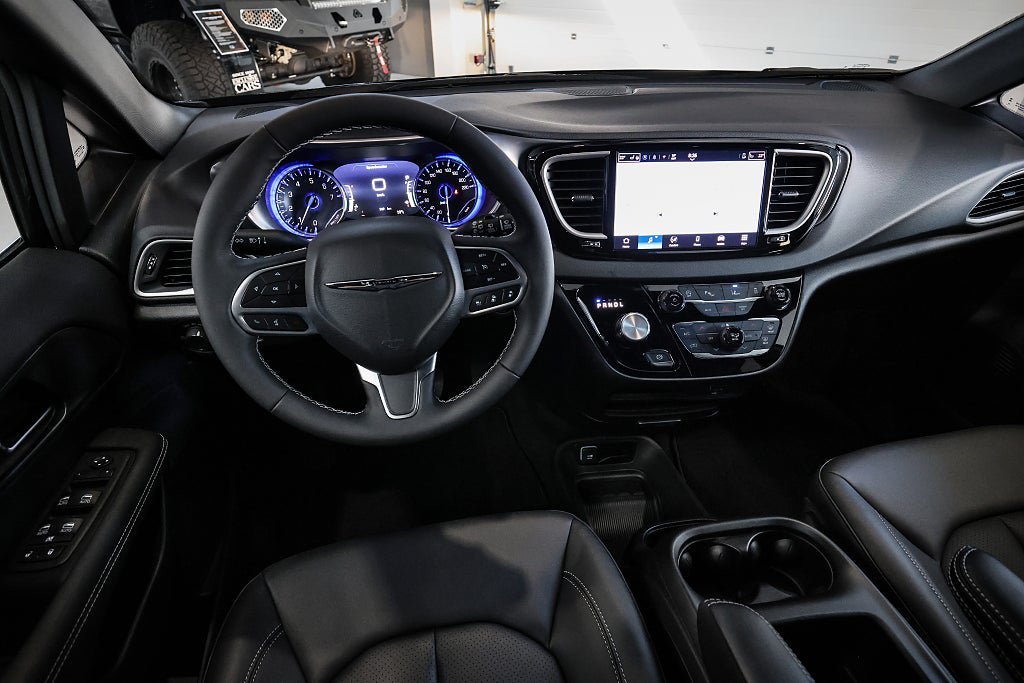 Vehicle Image 16