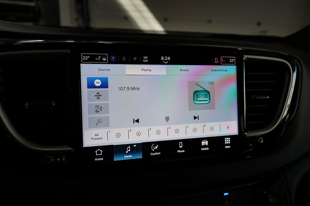 Vehicle Image 19