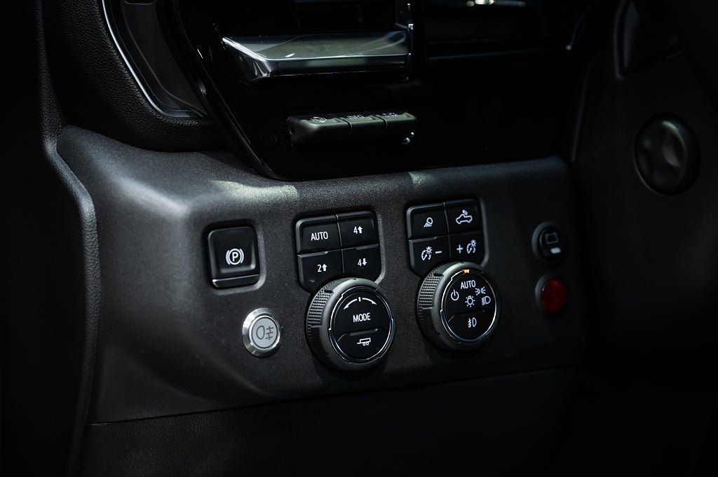 Vehicle Image 24