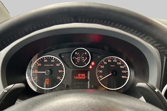 Vehicle Image 17