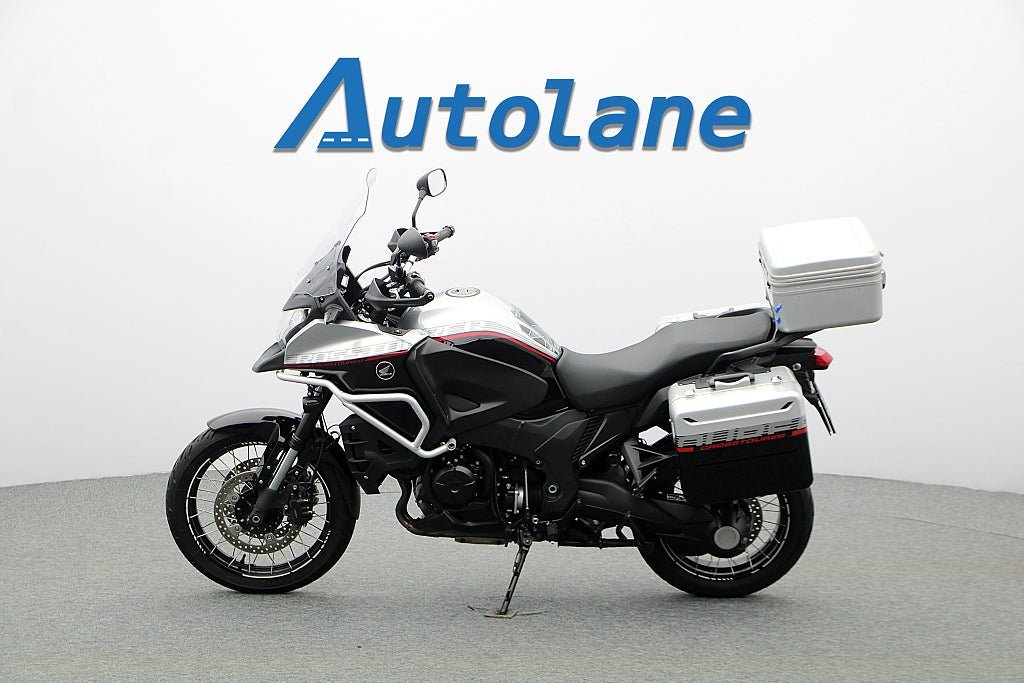 Vehicle Image 9