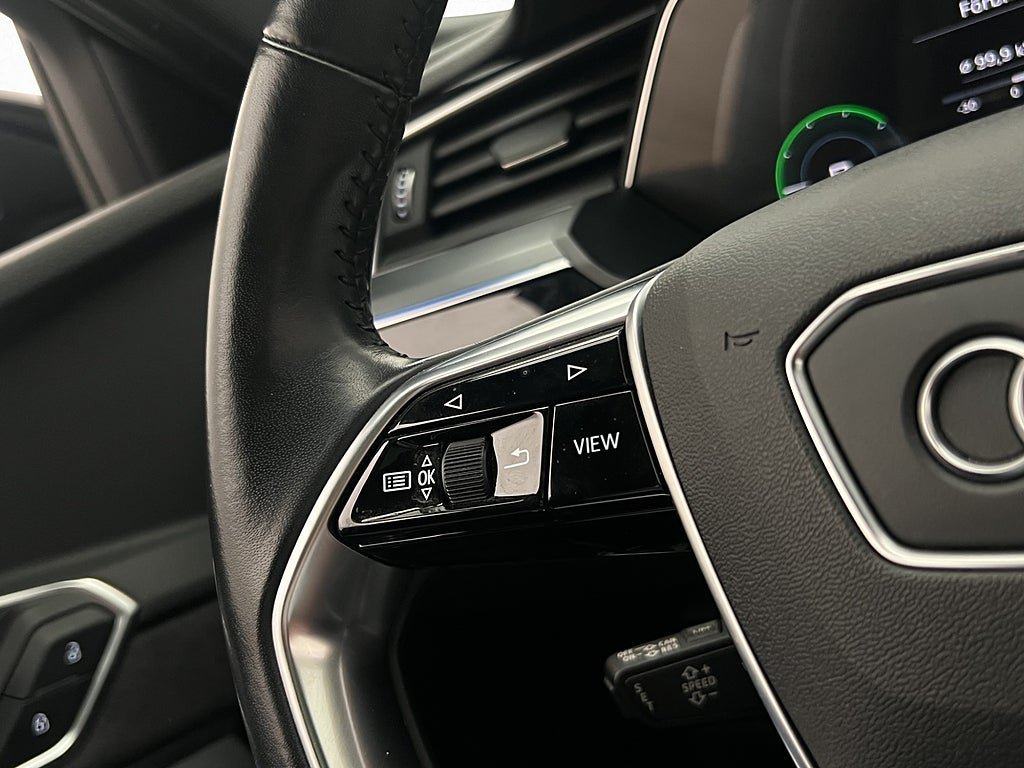 Vehicle Image 28