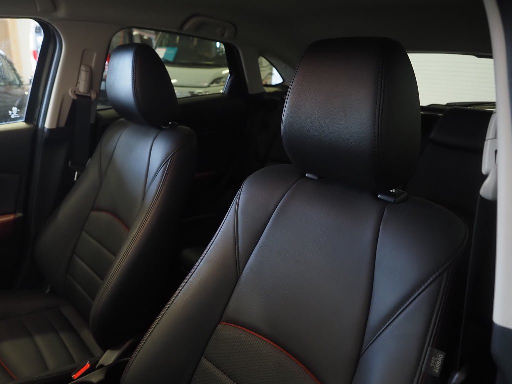 Vehicle Image 16