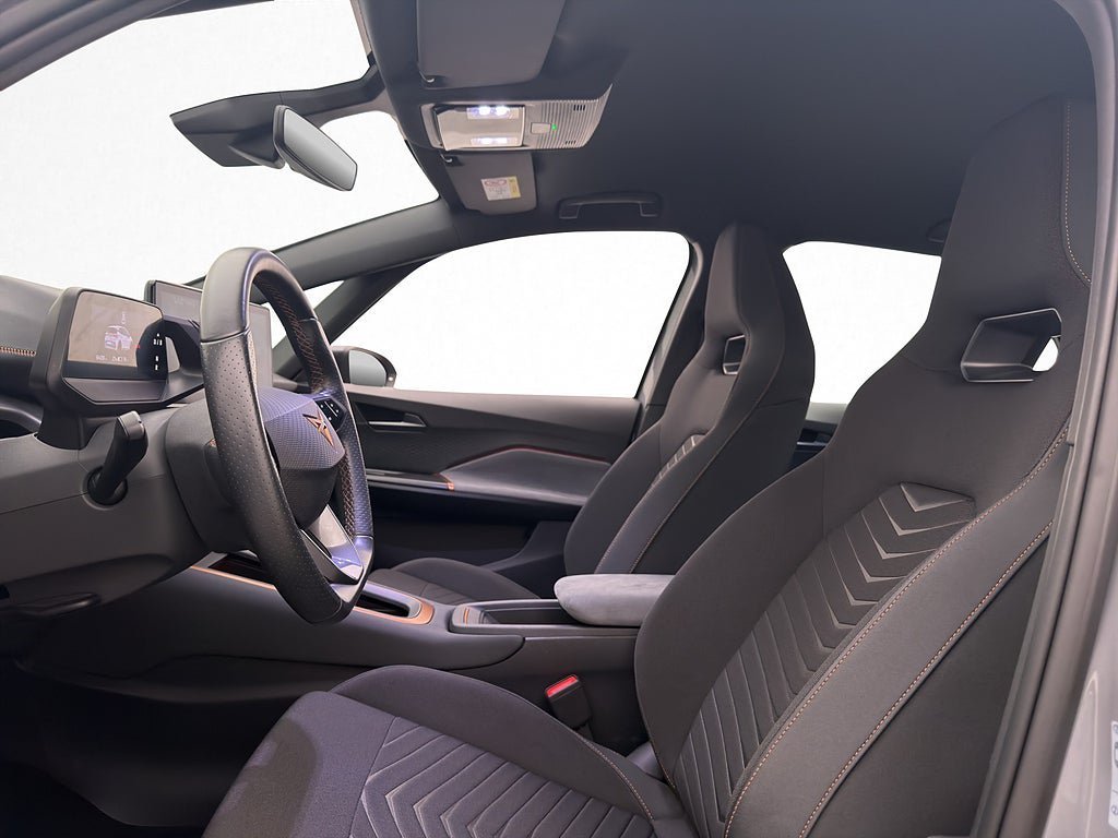 Vehicle Image 21