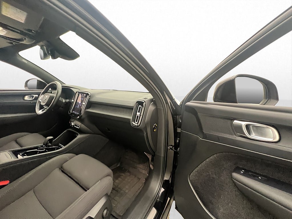 Vehicle Image 24