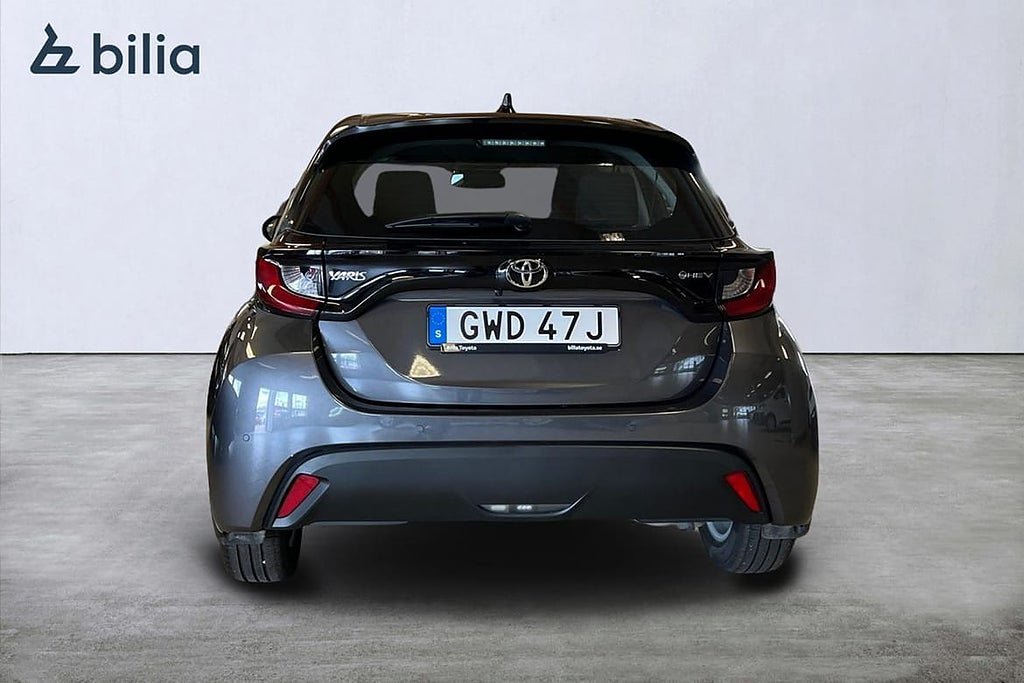 Vehicle Image 5