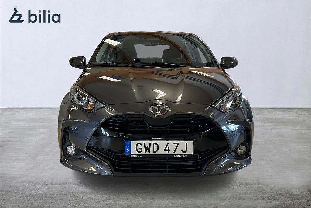 Vehicle Image 6