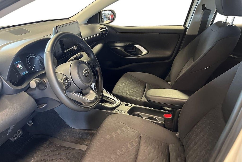 Vehicle Image 14