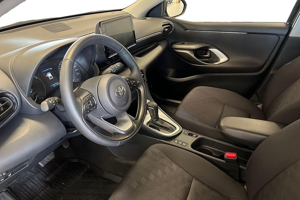 Vehicle Image 14