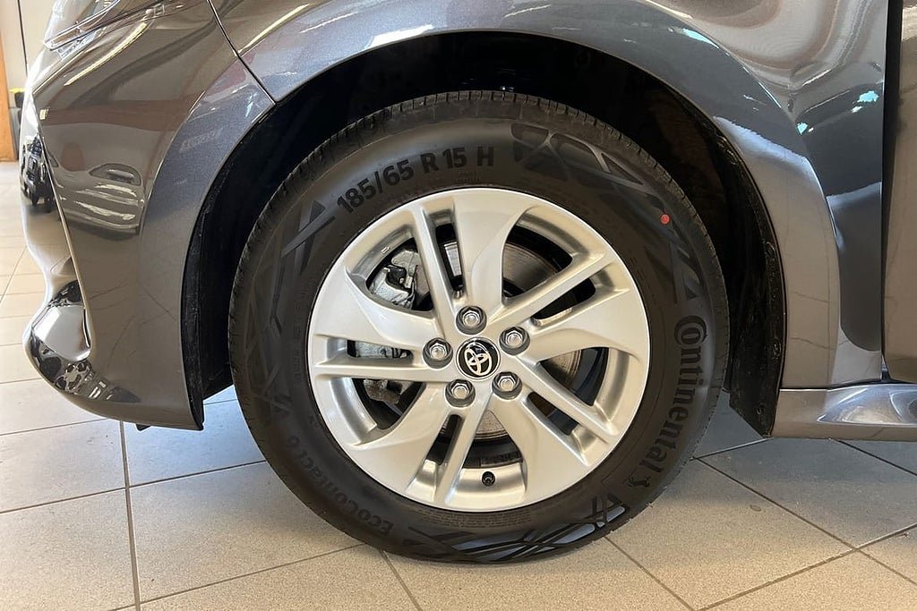 Vehicle Image 17