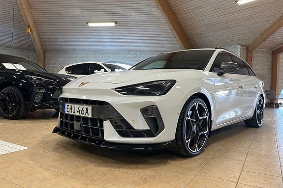 Vehicle Image 28