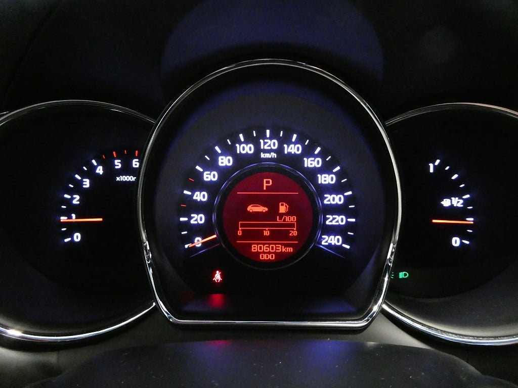 Vehicle Image 13
