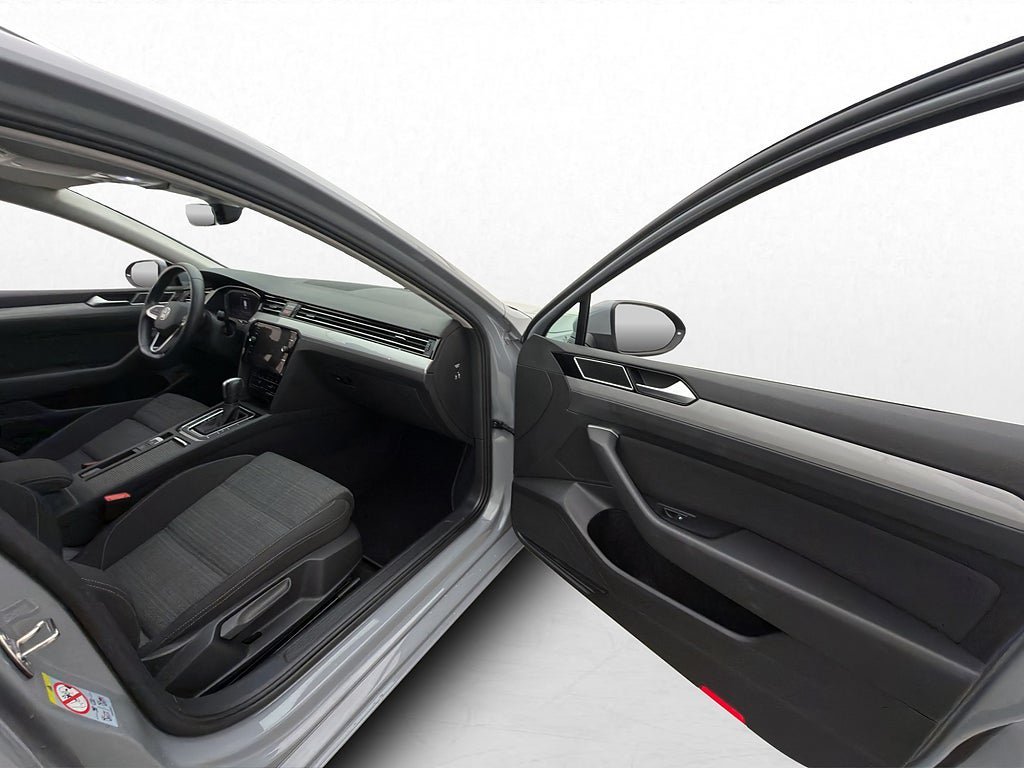 Vehicle Image 23