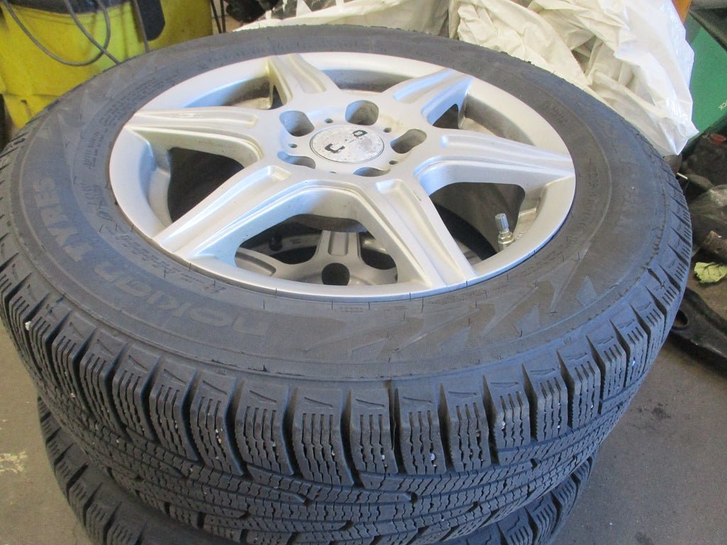 Vehicle Image 16