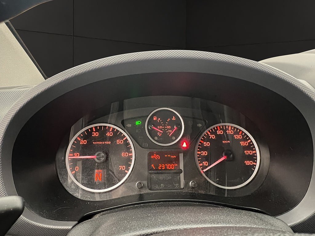 Vehicle Image 18