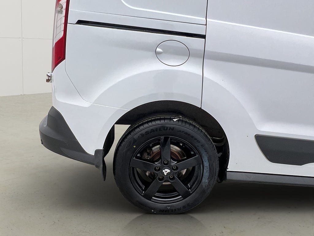 Vehicle Image 28