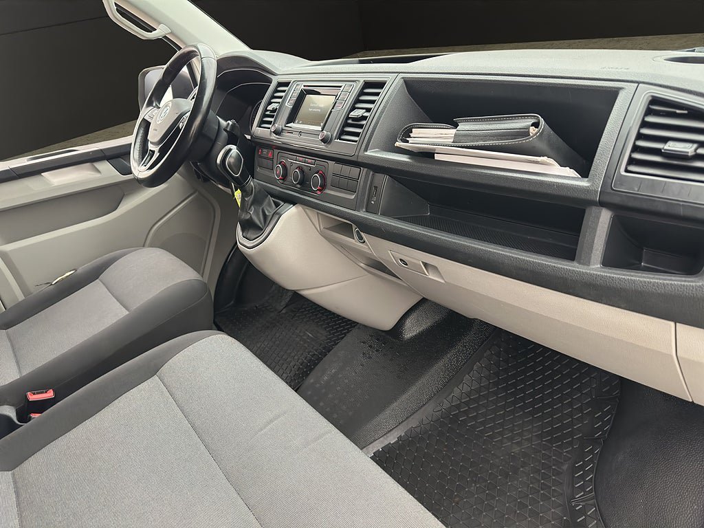 Vehicle Image 27
