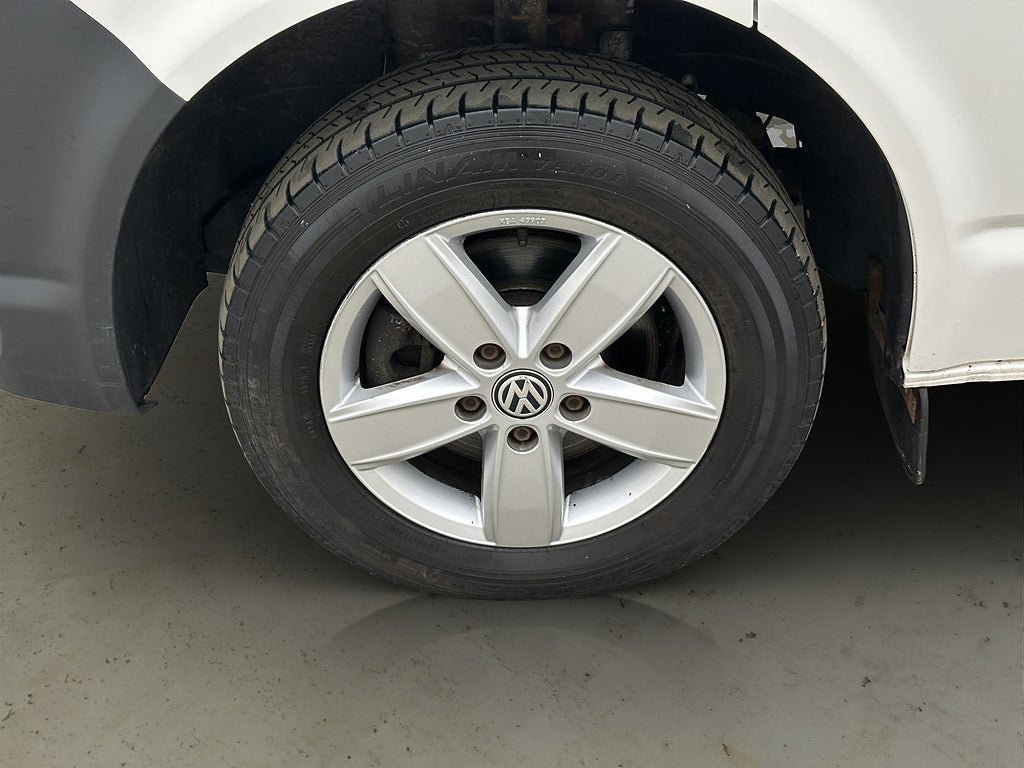 Vehicle Image 28
