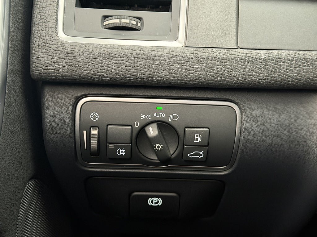 Vehicle Image 26