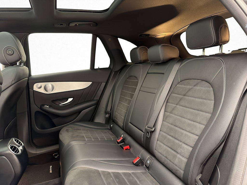 Vehicle Image 37