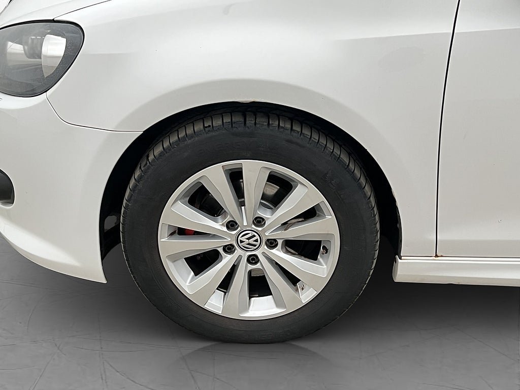 Vehicle Image 25
