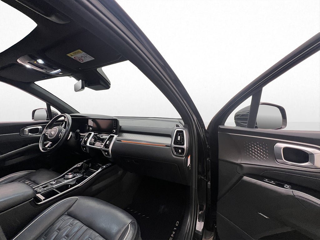 Vehicle Image 33
