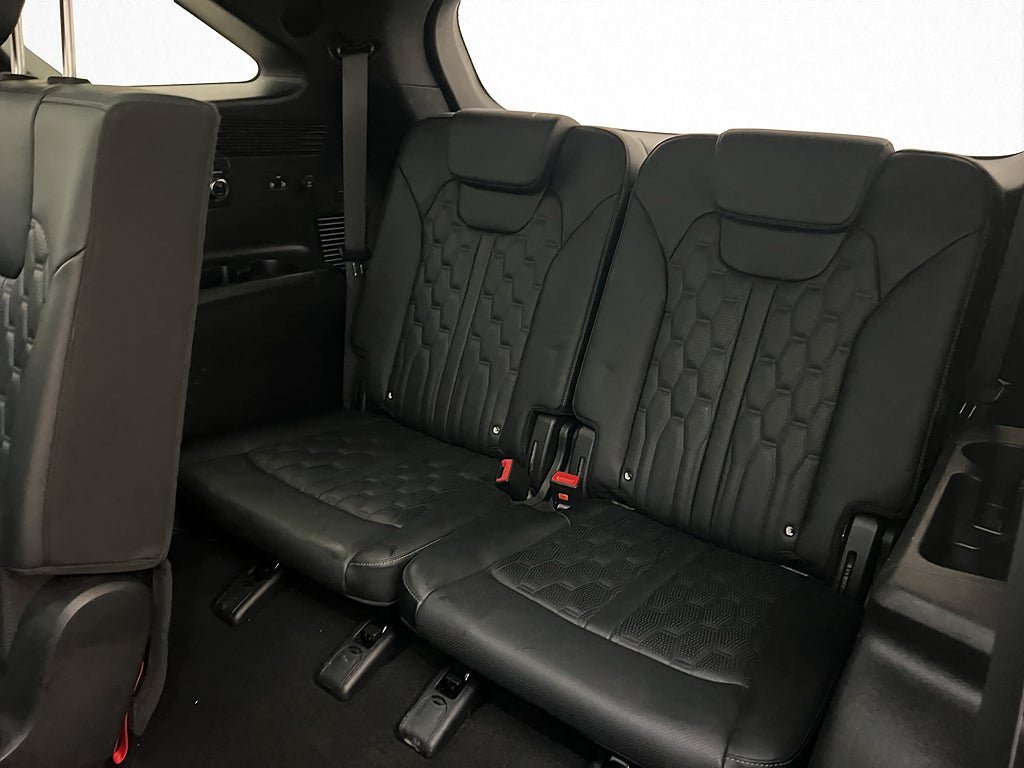Vehicle Image 37