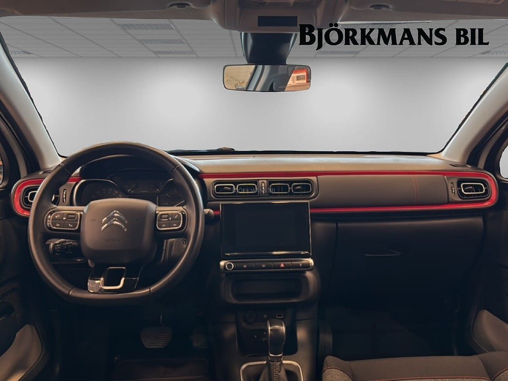 Vehicle Image 7