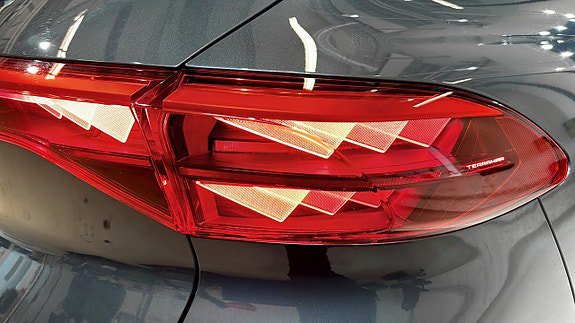 Vehicle Image 15