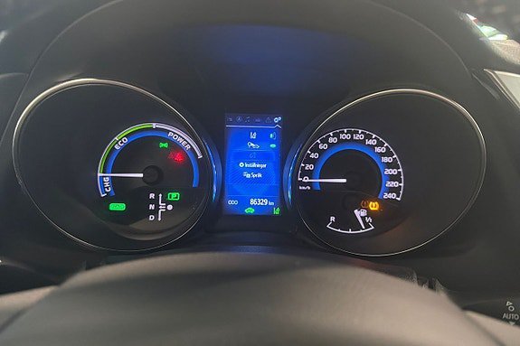 Vehicle Image 15