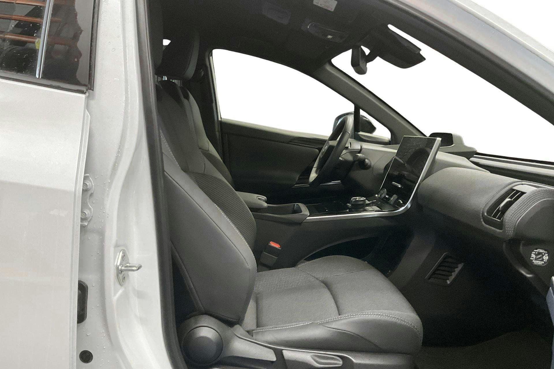 Vehicle Image 7