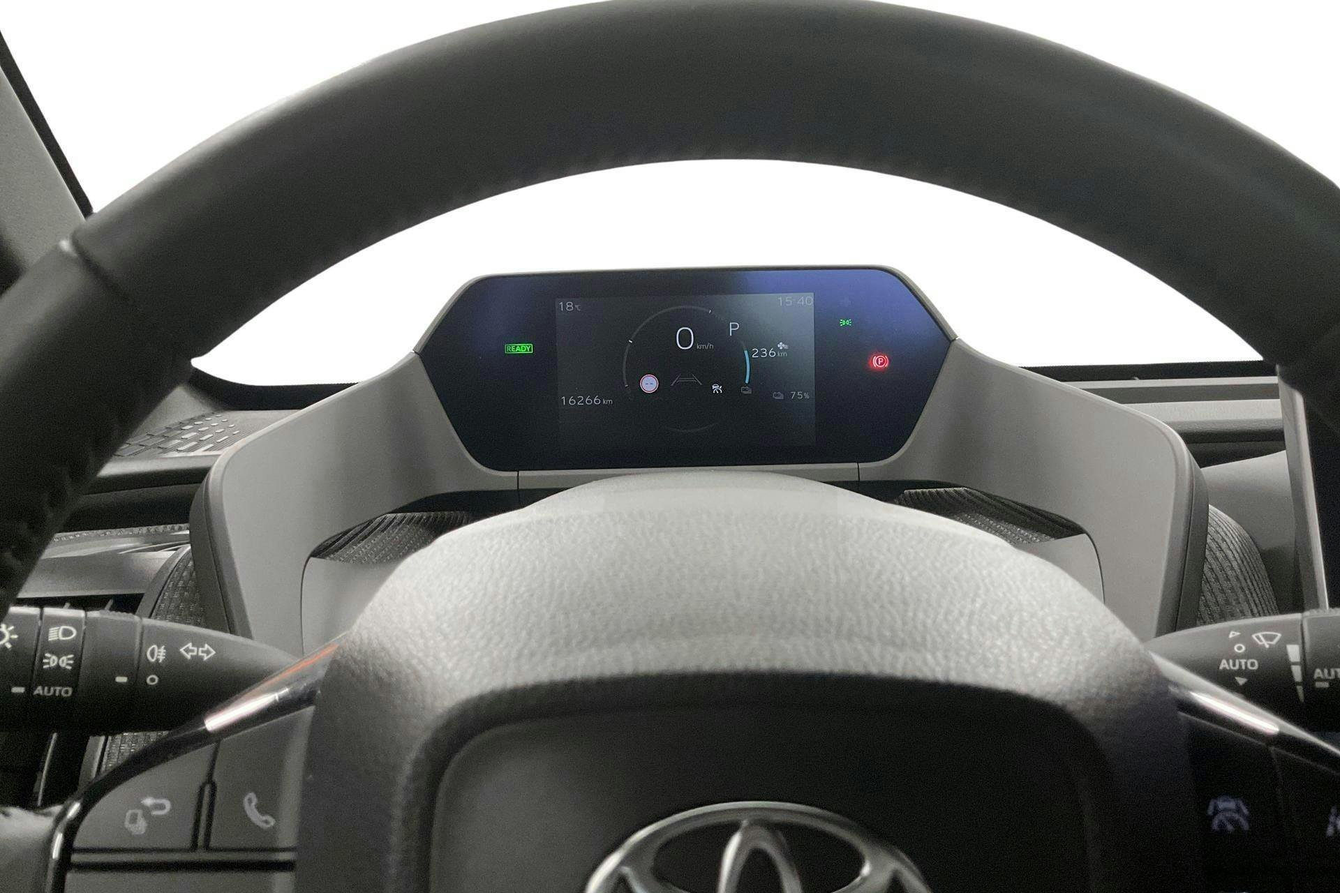 Vehicle Image 10