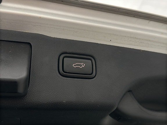 Vehicle Image 29