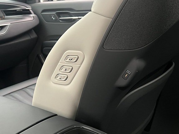 Vehicle Image 34