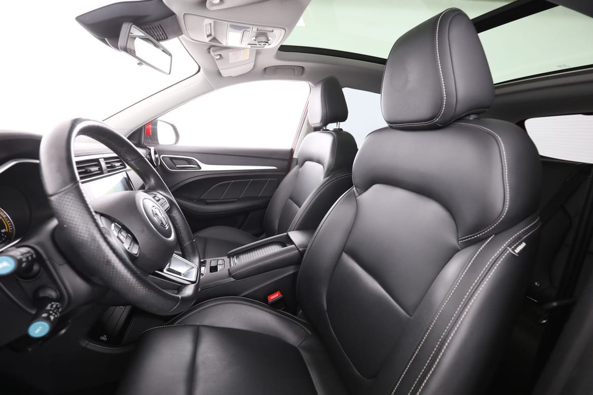 Vehicle Image 11