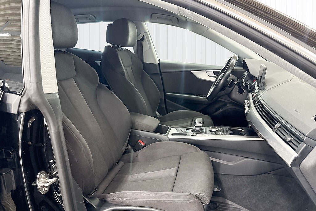 Vehicle Image 16