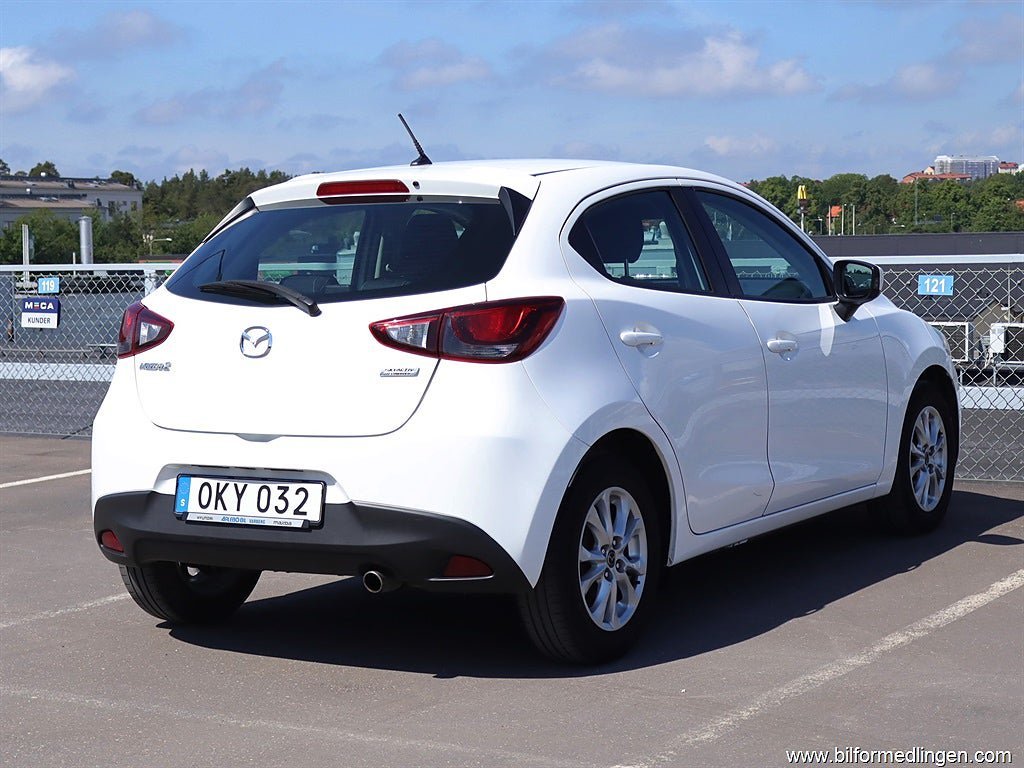 Vehicle Image 3