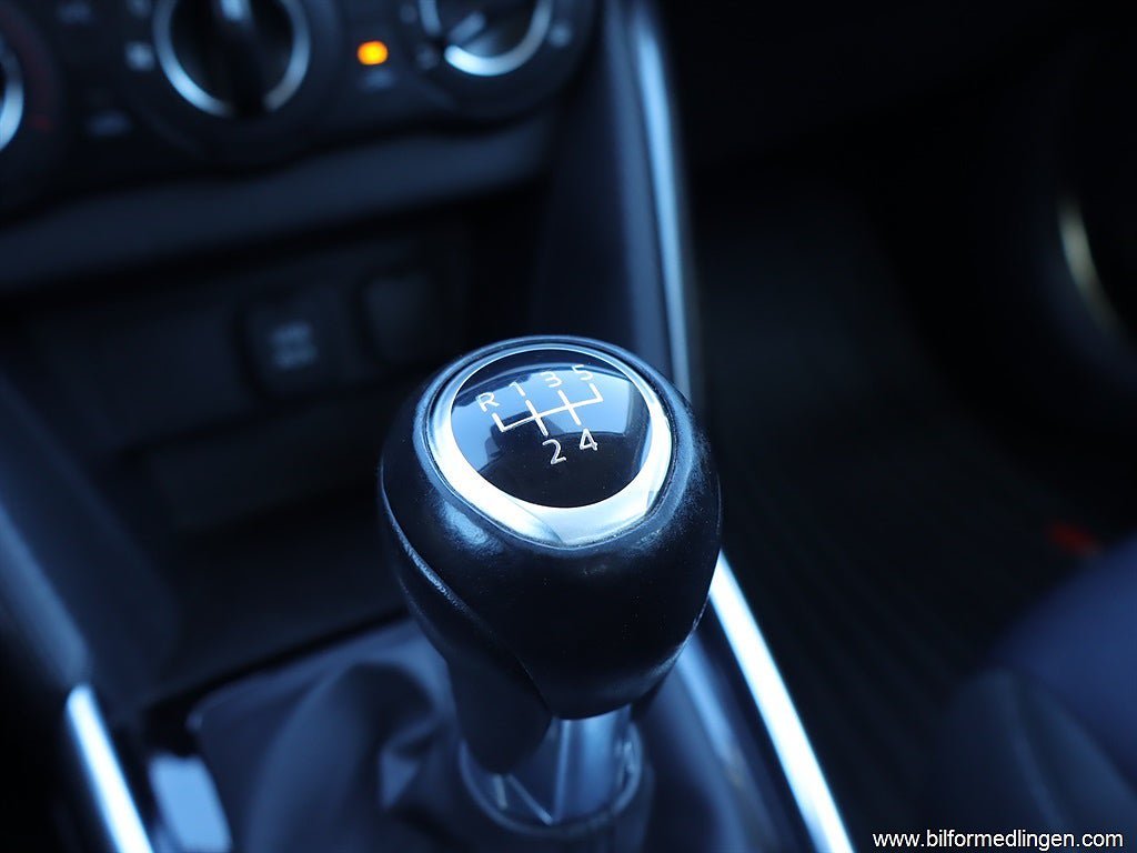 Vehicle Image 12