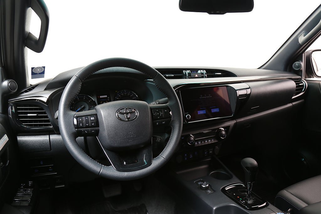 Vehicle Image 14