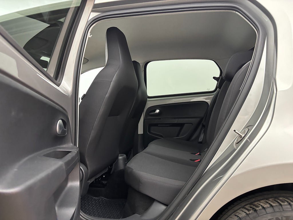 Vehicle Image 15