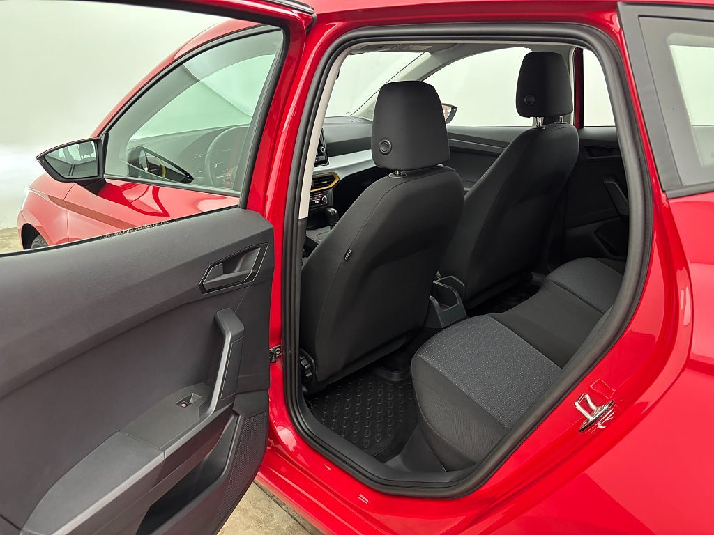 Vehicle Image 14