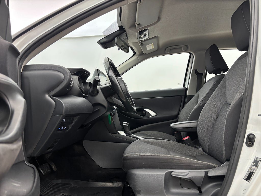 Vehicle Image 13