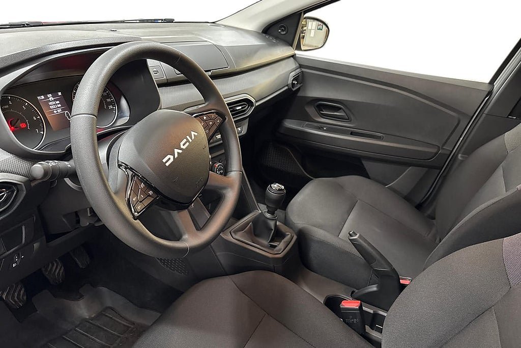 Vehicle Image 14