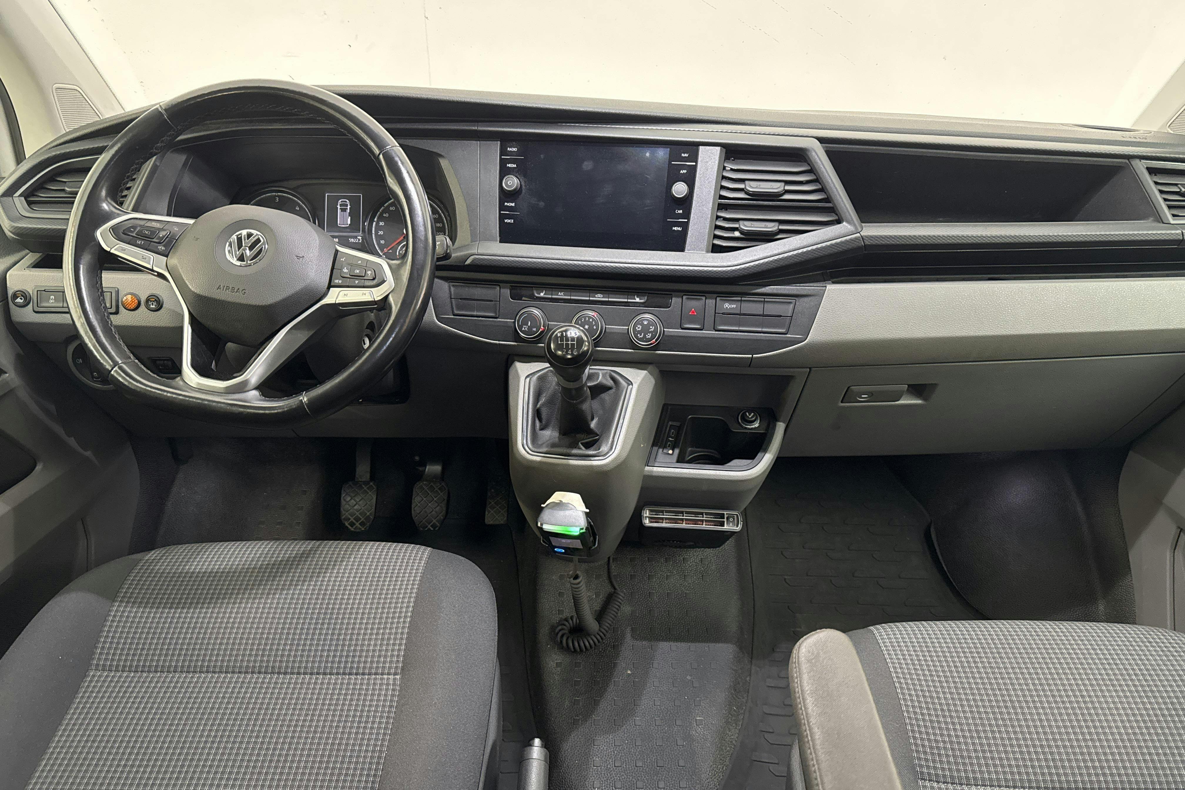 Vehicle Image 6